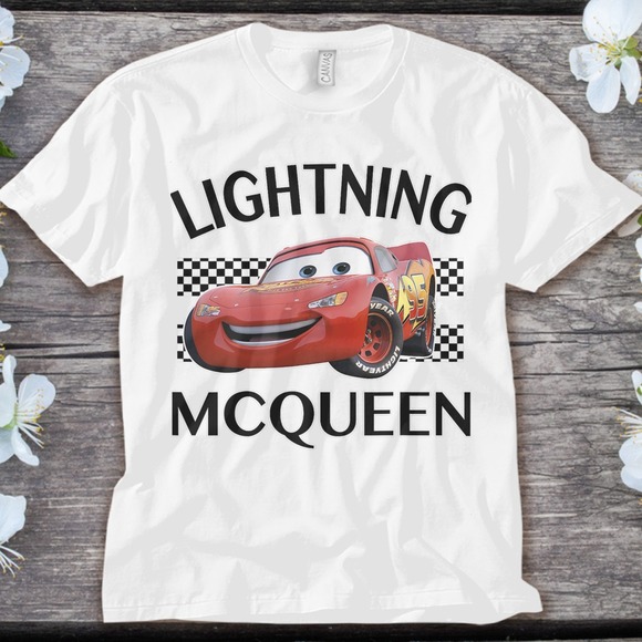 Disney Cars Lightning McQueen Finish Graphic T-Shirt Unisex Adult T-shirt - Picture 1 of 2